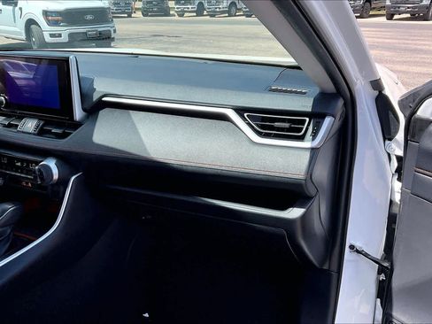 Used 2024 Toyota RAV4 Adventure image 18