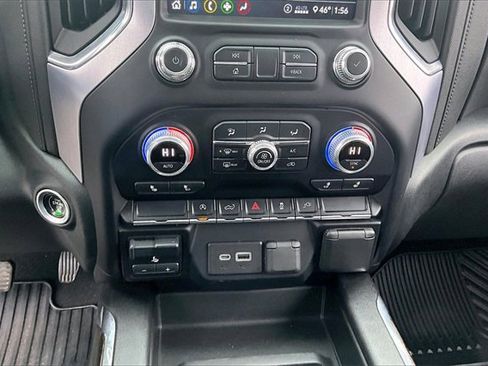 Used 2020 GMC Sierra 1500 Elevation w/ Elevation Value Package image 17