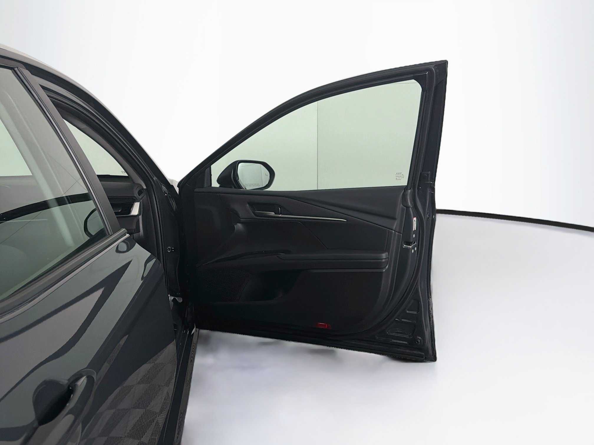 Used 2025 Toyota Camry LE FWD image 32