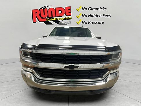 Used 2017 Chevrolet Silverado 1500 LT w/ True North Edition AWD/4WD image 9