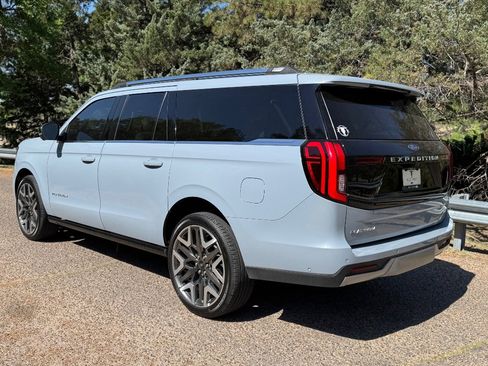 Used 2025 Ford Expedition Max Platinum w/ Platinum Ultimate Package image 10