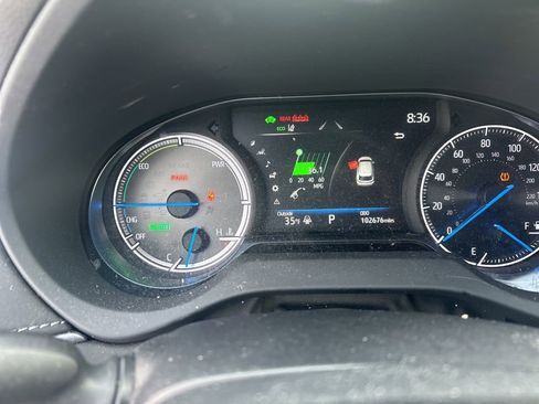 Used 2021 Toyota Venza Limited w/ Advanced Technology Package image 3