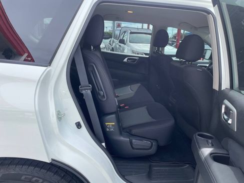 Used 2020 Nissan Pathfinder SV FWD image 17