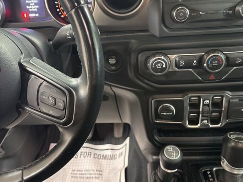 Used 2020 Jeep Wrangler Unlimited Sport S image 12