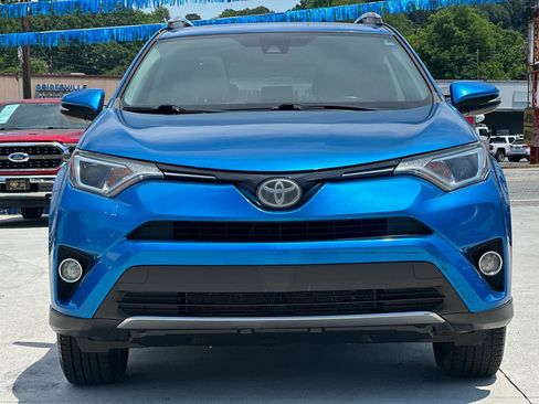 Used 2018 Toyota RAV4 XLE w/ Plus Extra Value Package FWD image 2