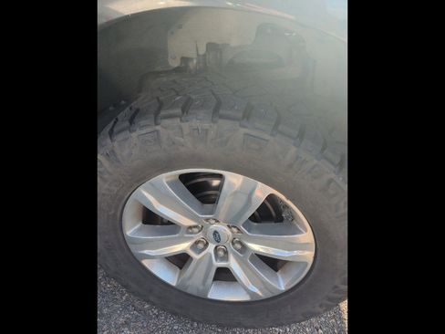 Used 2015 Ford F150 Platinum w/ Technology Package image 4