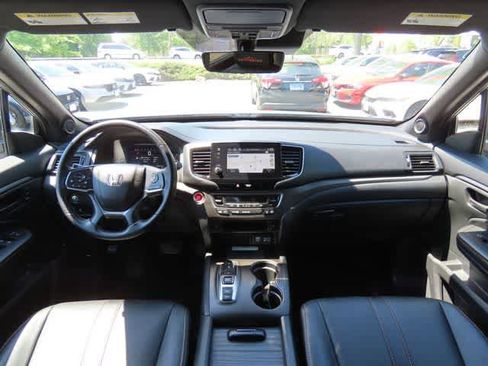 Used 2023 Honda Passport TrailSport image 17