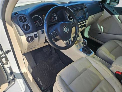 Used 2017 Volkswagen Tiguan SEL image 10