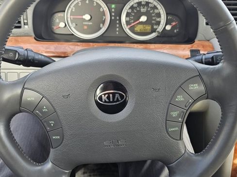 Used 2006 Kia Amanti image 12