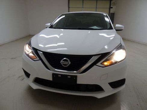 Used 2019 Nissan Sentra S w/ Appearance Package FWD image 7