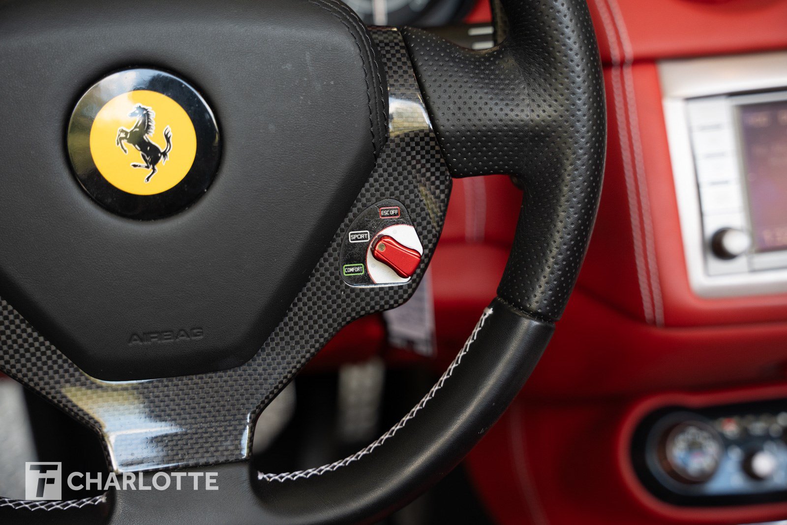 Used 2014 Ferrari California RWD image 25