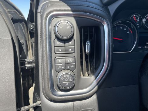 Used 2019 Chevrolet Silverado 1500 LTZ image 30
