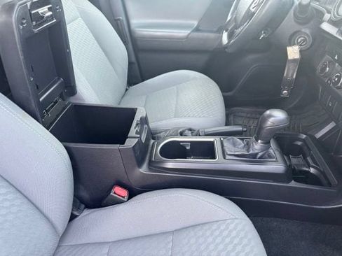 Used 2021 Toyota Tacoma SR AWD/4WD image 16