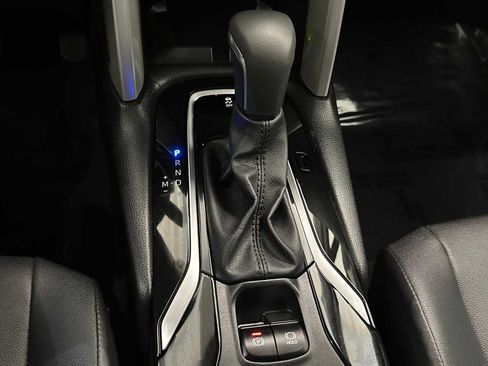 Certified 2024 Toyota Corolla Cross XLE image 18