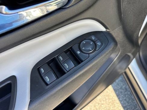 Used 2020 Chevrolet Equinox LS image 11