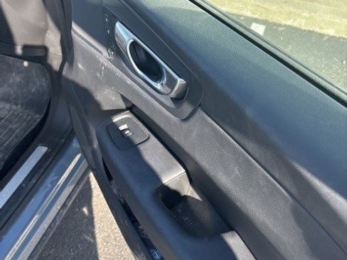 Used 2024 Volvo XC60 B5 Plus w/ Climate Package image 7