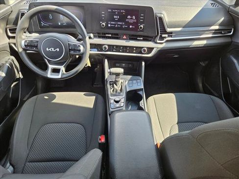 Used 2025 Kia Sportage LX FWD image 16