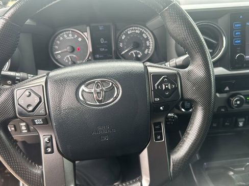 Used 2019 Toyota Tacoma TRD Sport w/ Technology Package image 14
