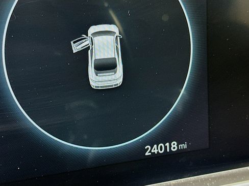 Used 2024 Hyundai Ioniq 6 SE RWD image 19