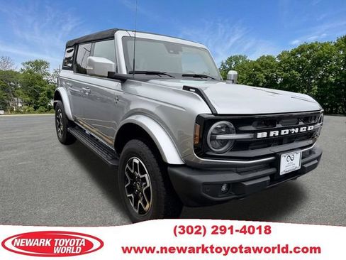 Used 2023 Ford Bronco Outer Banks AWD/4WD image 1