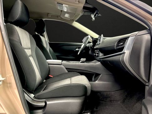 Used 2025 Nissan Rogue SV image 21