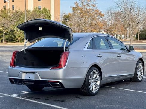 Used 2019 Cadillac XTS Luxury image 18