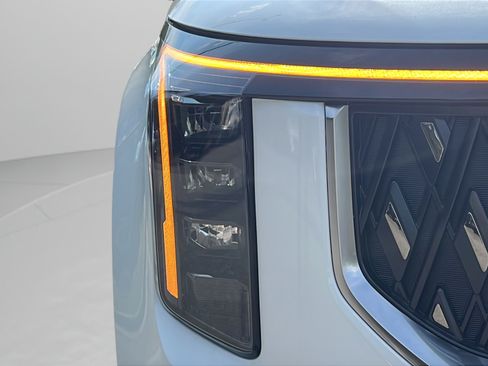 New 2026 Kia Carnival EX FWD image 8