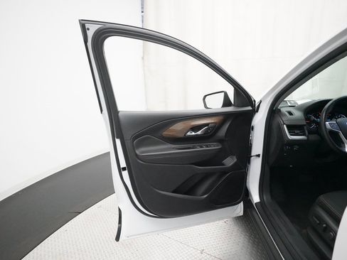 Used 2020 GMC Terrain SLE w/ Driver Convenience Package image 27