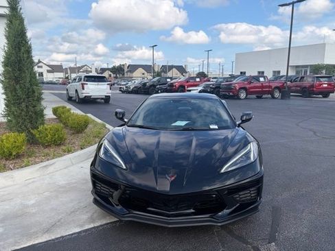 Used 2024 Chevrolet Corvette Stingray Premium Conv w/ Z51 Performance Package RWD image 2