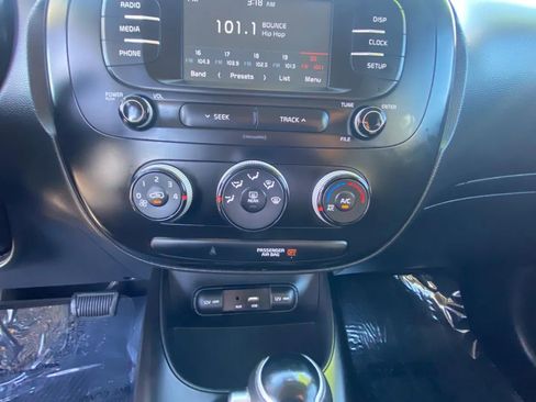 Used 2019 Kia Soul FWD image 10