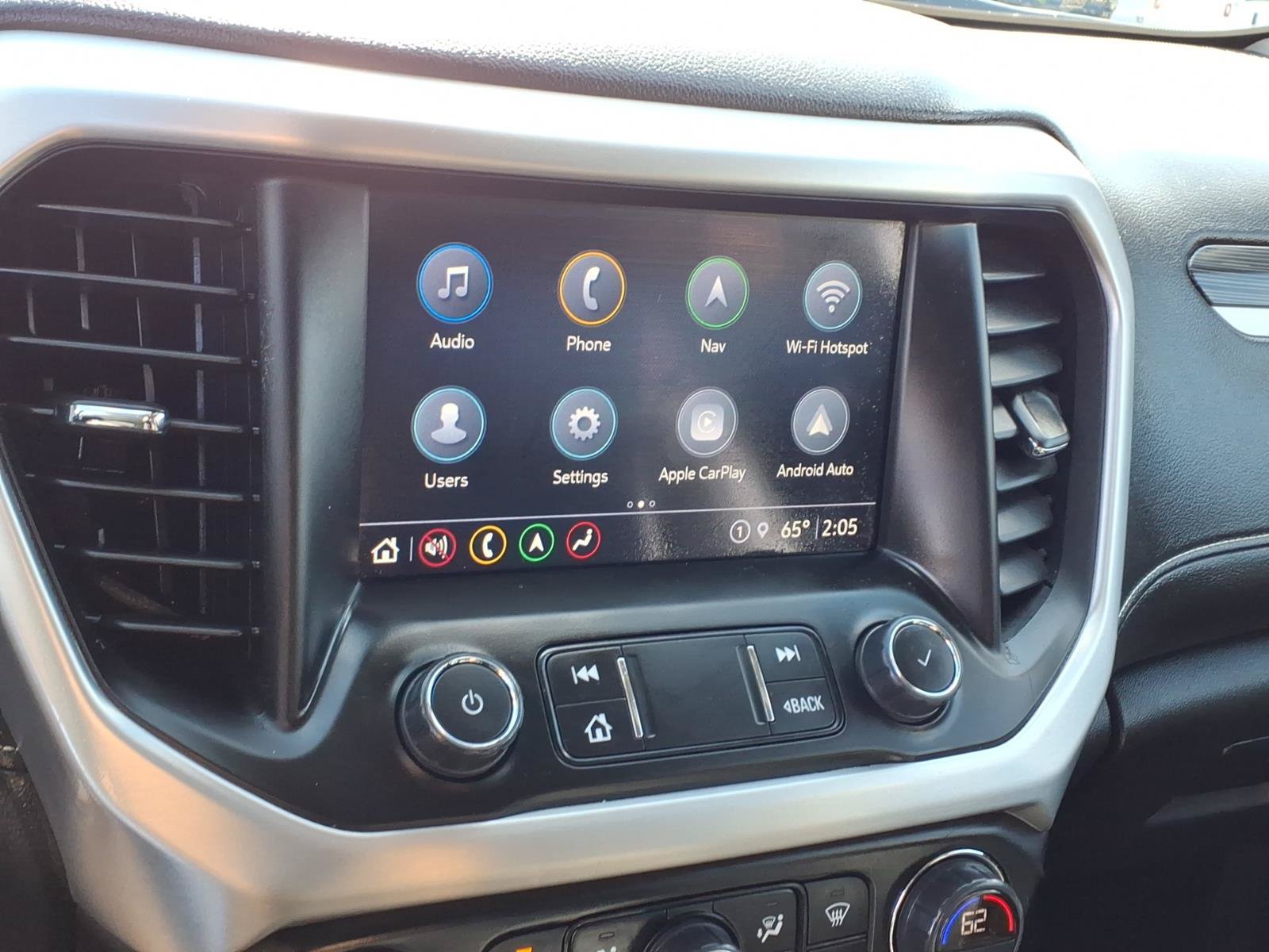 Used 2023 GMC Acadia SLT FWD image 11