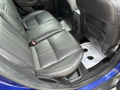 Used 2013 Ford Focus Titanium w/ Titanium Handling Pkg FWD image 11