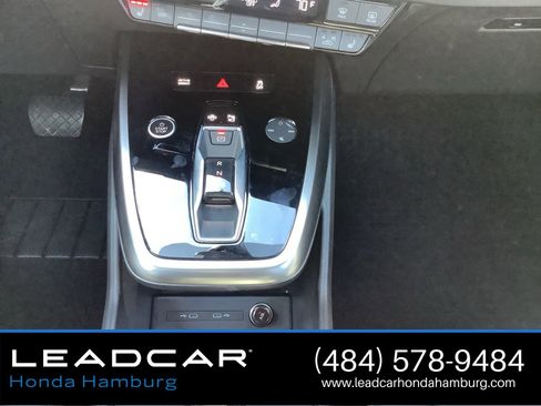 Used 2022 Audi Q4 e-tron Premium Plus image 19