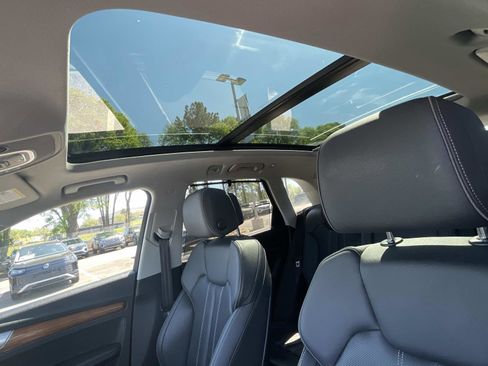 Used 2021 Audi Q5 Prestige w/ Prestige Package AWD/4WD image 22