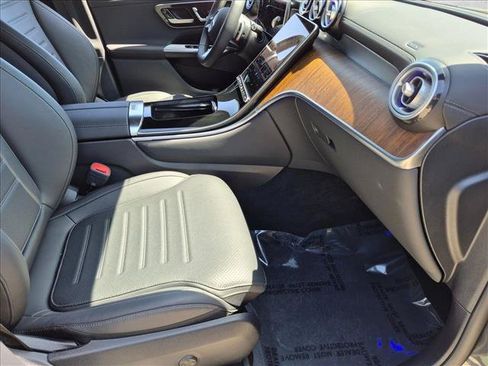 Used 2025 Mercedes-Benz GLC 350e 4MATIC image 20