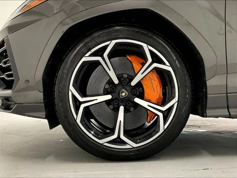 Used 2021 Lamborghini Urus AWD/4WD image 38