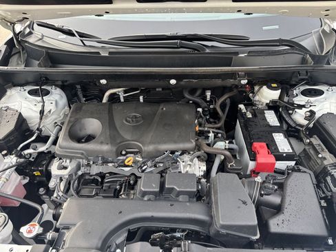 Used 2025 Toyota RAV4 XLE image 32