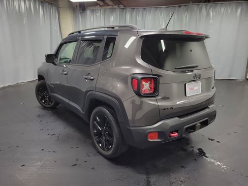 Used 2016 Jeep Renegade Latitude image 7