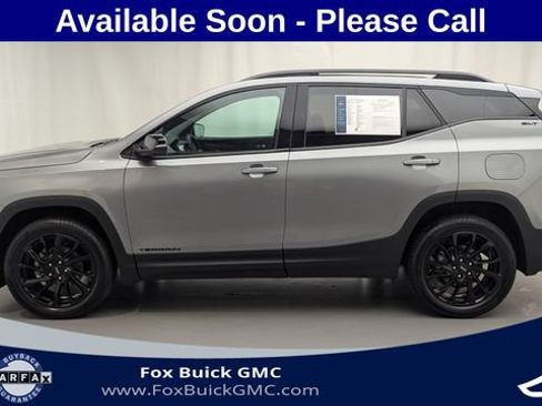 Used 2023 GMC Terrain SLT w/ Tech Package AWD/4WD image 8