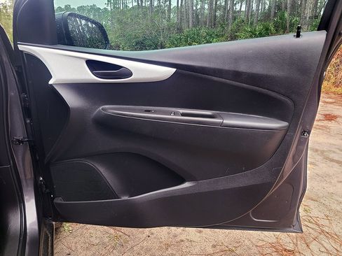 Used 2016 Chevrolet Spark LT image 26