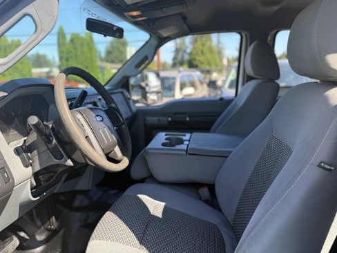 Used 2011 Ford F550 2WD Crew Cab Super Duty w/ Payload Upgrade Pkg image 19