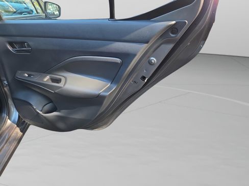 Used 2025 Nissan Versa SV image 35