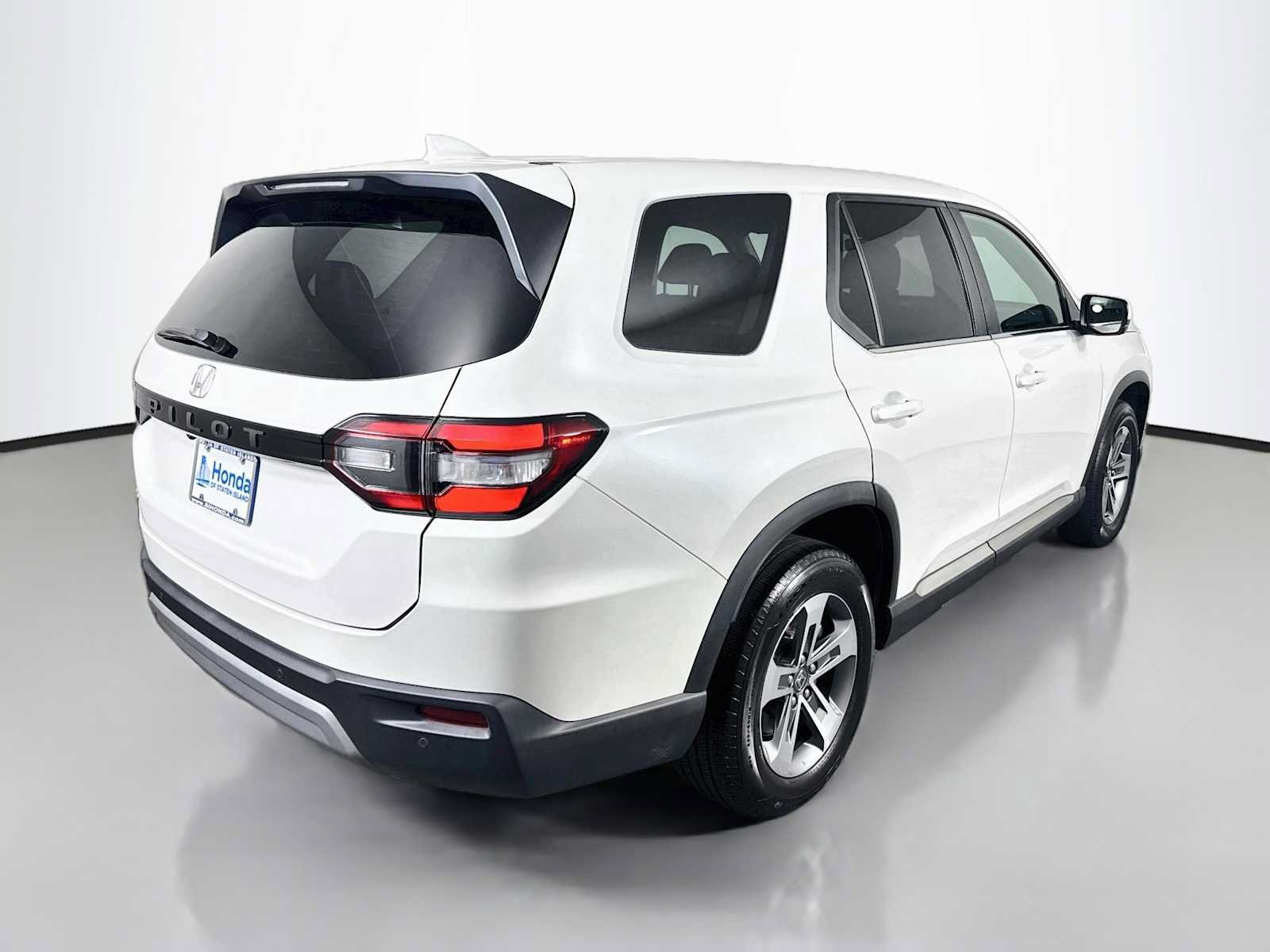Used 2024 Honda Pilot EX-L image 7