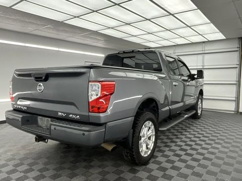 Used 2016 Nissan Titan SV image 22