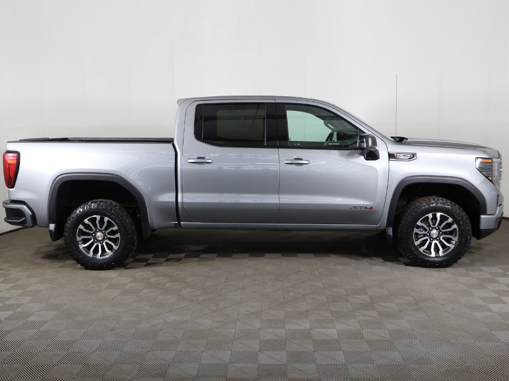 Used 2023 GMC Sierra 1500 AT4 w/ Technology Package AWD/4WD image 22