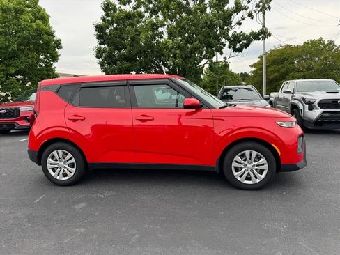 Certified 2020 Kia Soul LX FWD image 2