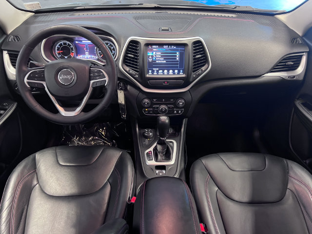 Used 2014 Jeep Cherokee Trailhawk w/ Leather Interior Group AWD/4WD image 18