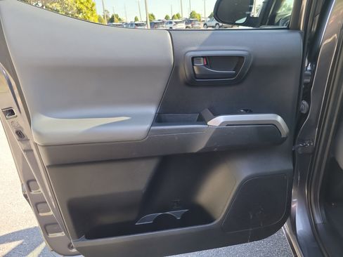 Certified 2021 Toyota Tacoma SR5 image 12