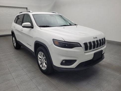 Used 2019 Jeep Cherokee Latitude w/ Cold Weather Group AWD/4WD image 13