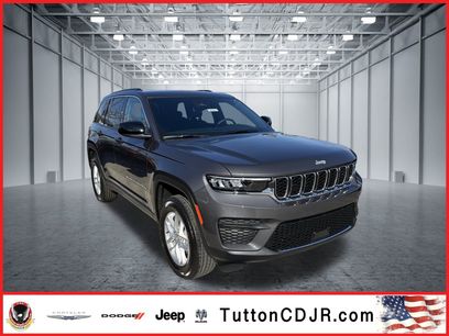 New 2025 Jeep Grand Cherokee Laredo